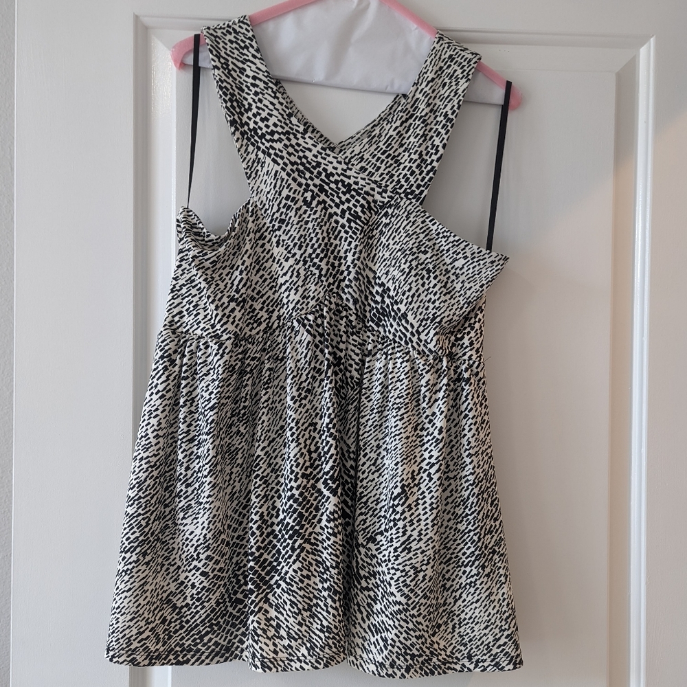 New York & Company Stretch Top